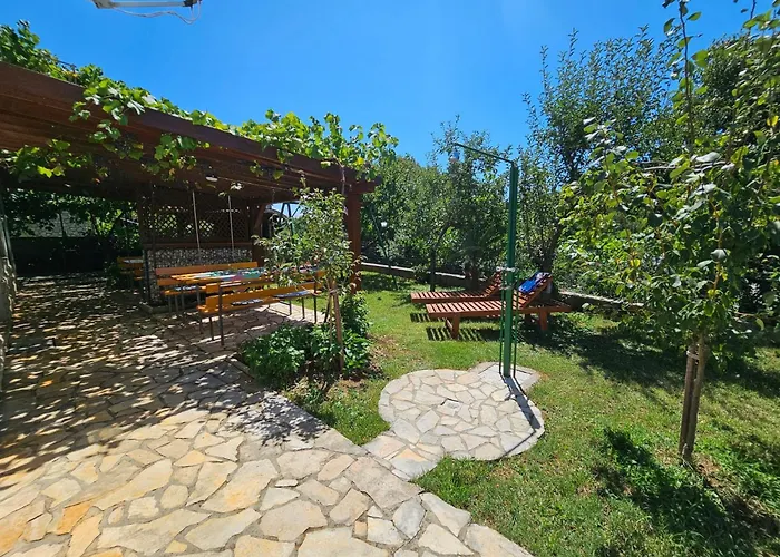 In Mit Grill- Garten Und Terrasse By Interhome 아파트